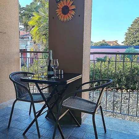 Butterfly In Suna With Garage * Βερμπάνια