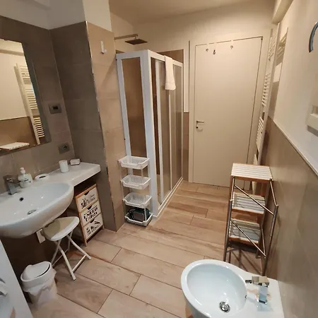 Lägenhet Butterfly In Suna With Garage Verbania