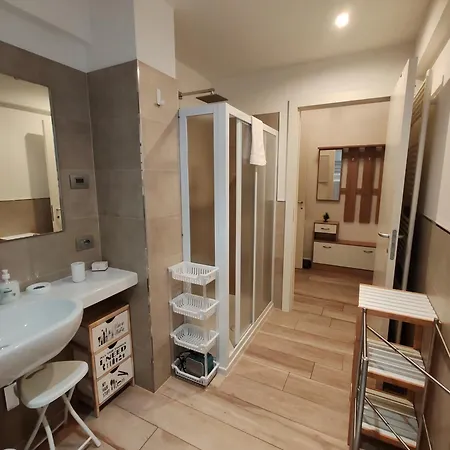 Butterfly In Suna With Garage Lägenhet