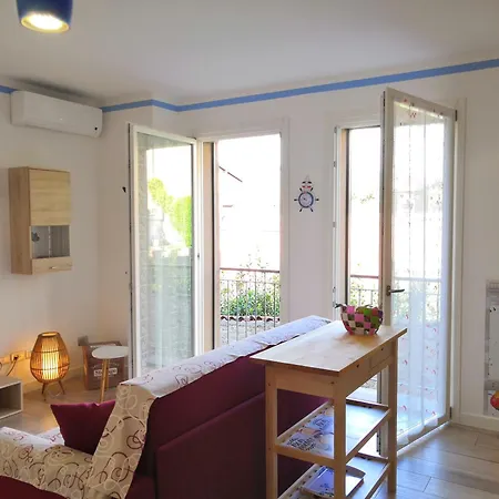 Butterfly In Suna With Garage