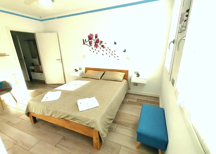 Butterfly In Suna With Garage Apartman