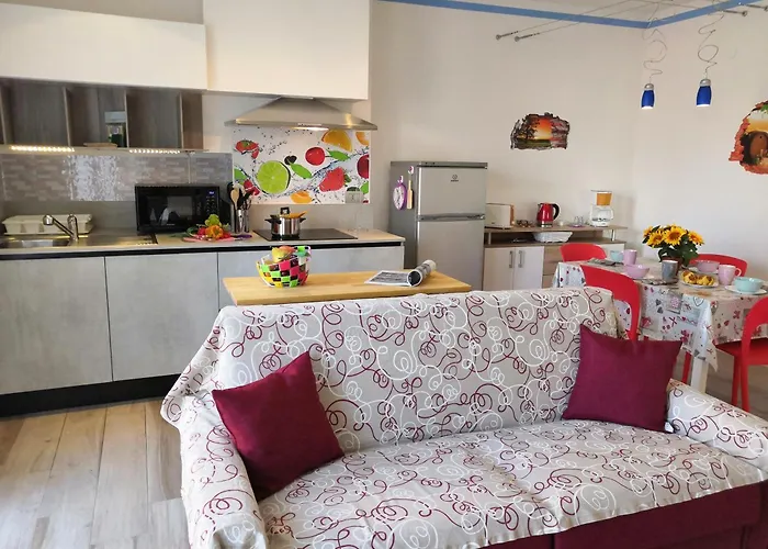 Butterfly In Suna With Garage Apartman