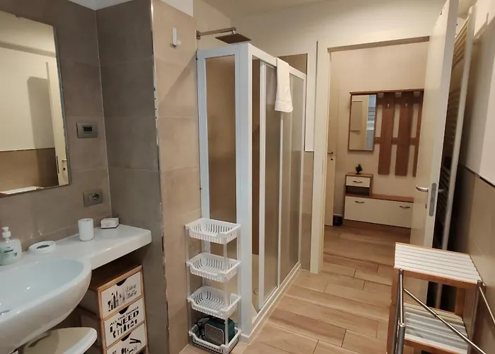 Butterfly In Suna With Garage Apartman